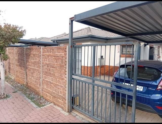 3 BEDROOM HOUSE FOR SALE IN ALBERTSDAL